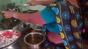 Bikin Masakan Panas Bareng Selingkuhan, Dapur Jadi Tempat Main