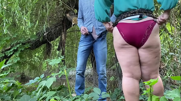Ibu Mertua Tua Yang Nakal Itu Colokin Jari Ke Lubang Manisnya Dan Bikin Aku Crot.