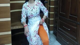 Bhabhi Mesum Buka Baju Sambil Ngomong Kotor Di Video Ngentot Bhabhi.