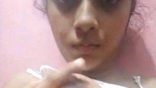 Bubblegum Boobs Desi Xposed → Teteh Montok Desi Terpampang, Bikin Ngiler!