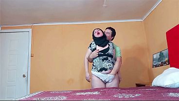 Wanita Berhijab Digebah Doggy Style