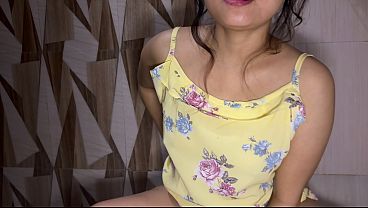 Gadis India Bongsor Tiap Hari Bersihin Memek Dan Pipis, Bikin Basah Kuyup. (a.i)