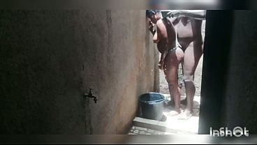 Saat Ibu Tirimu Ngajak Mandi Bareng Di Kamar Mandi Buat Ngewe Diam-diam