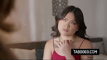 Selangkah Lagi Dari Kebenaran – Lulu Chu, Bibir Dan Dada Yang Menggoda