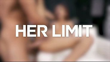 Cewek Asia Langsing Pake Lingerie Pink… Diminyaki Dan Ditusuk Keras Di Lubang Belakang