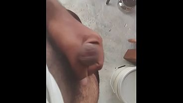 Ganteng Sendirian, Zoom Kamera Di Kontol Horny Yang Kering Jadi Basah